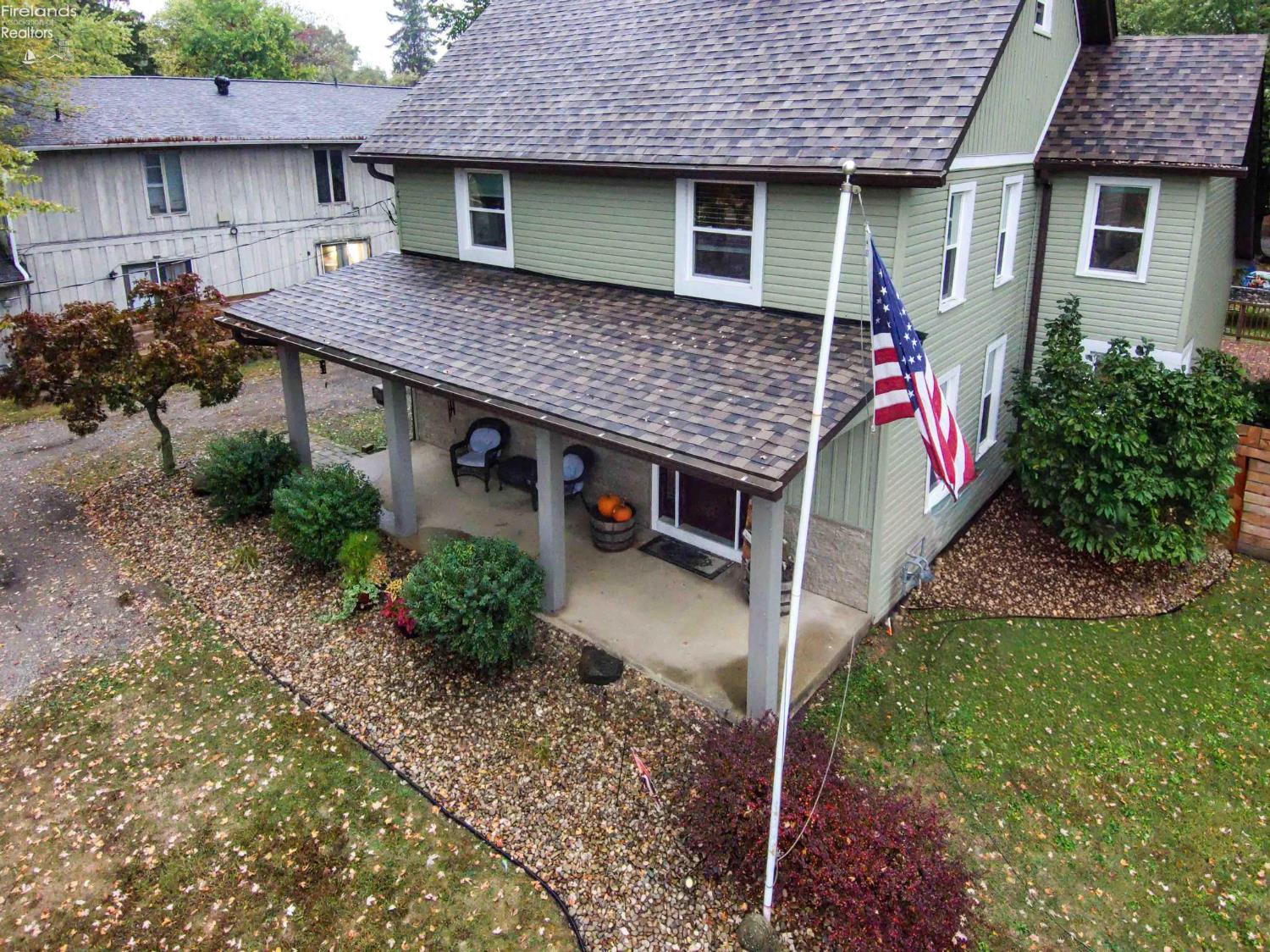 253 W Main Street