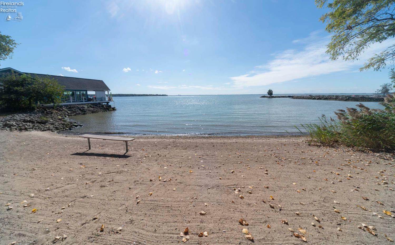 2078 Willow Cove Drive