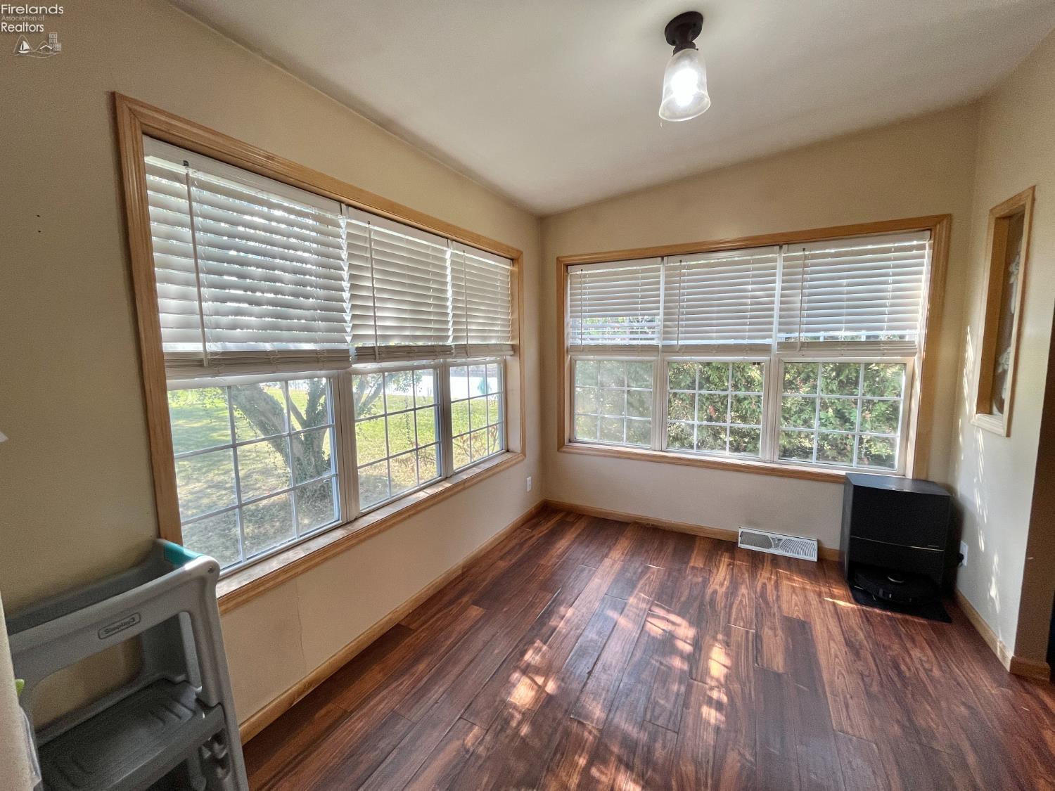 2821 N County Road 11