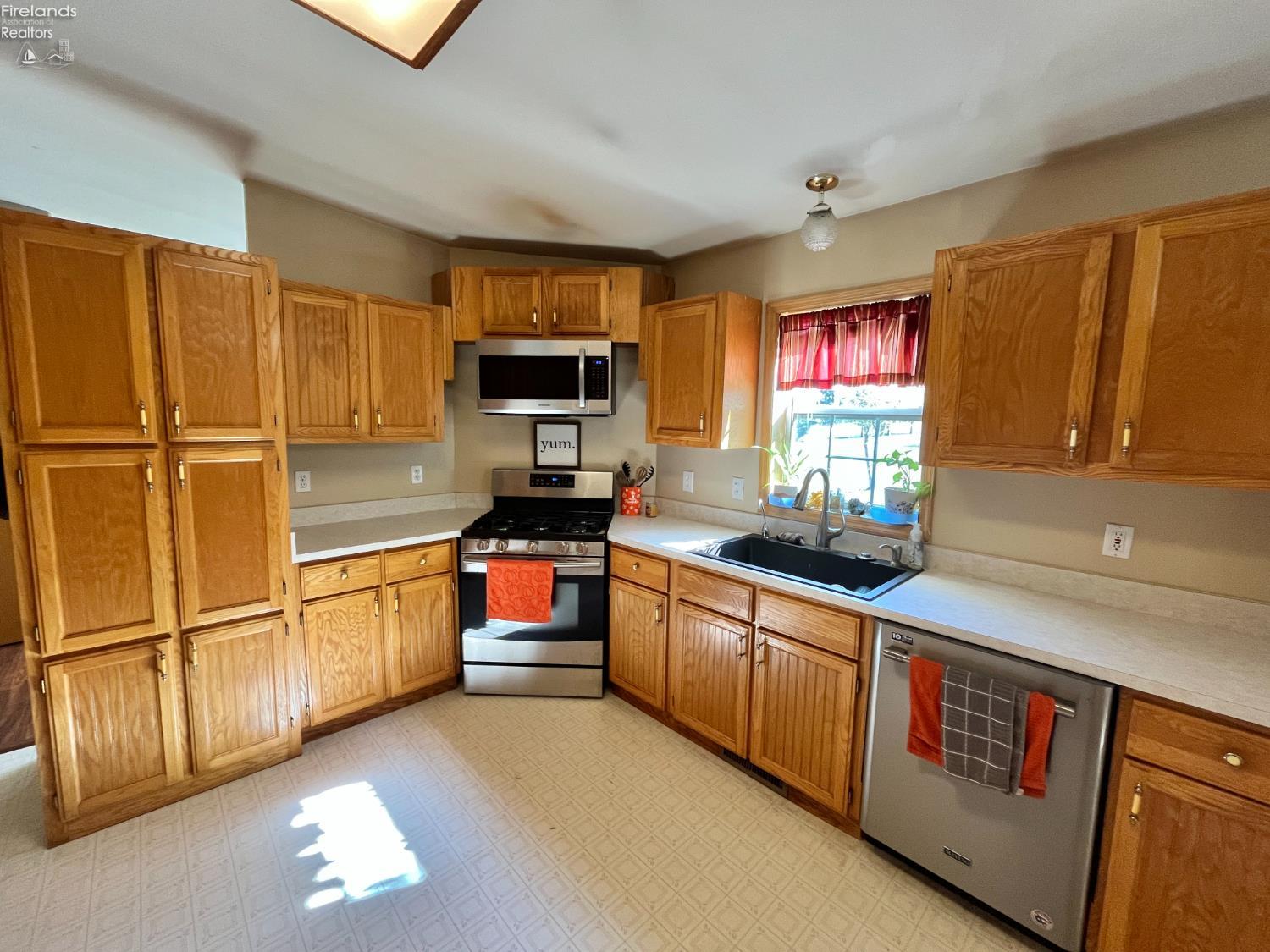 2821 N County Road 11