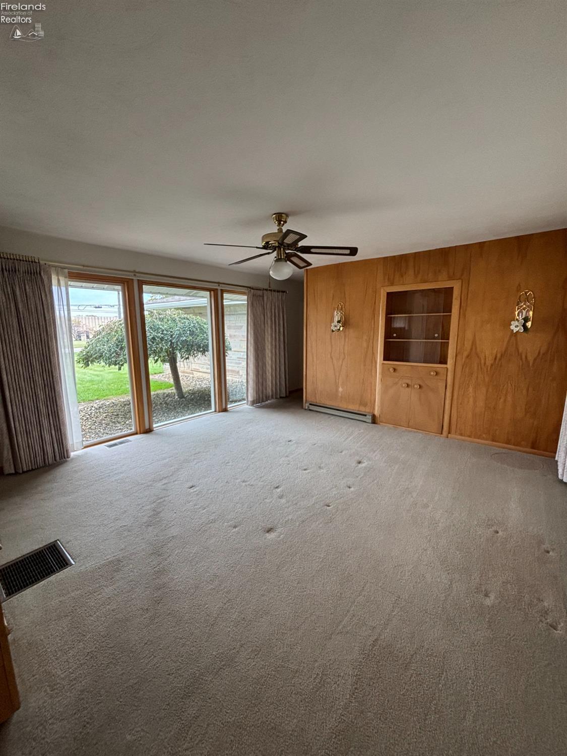 3421 E St Rt 103
