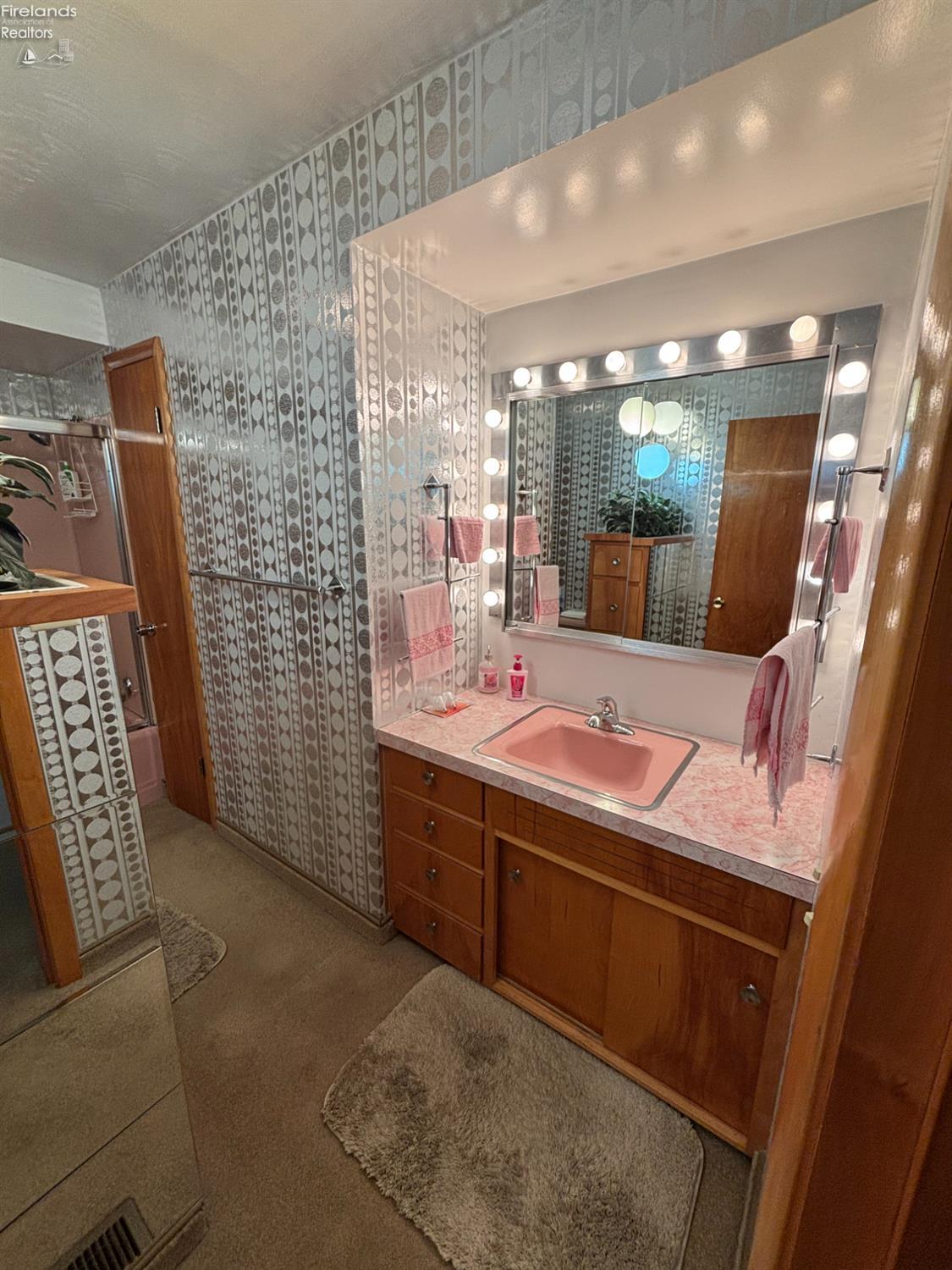 3421 E St Rt 103