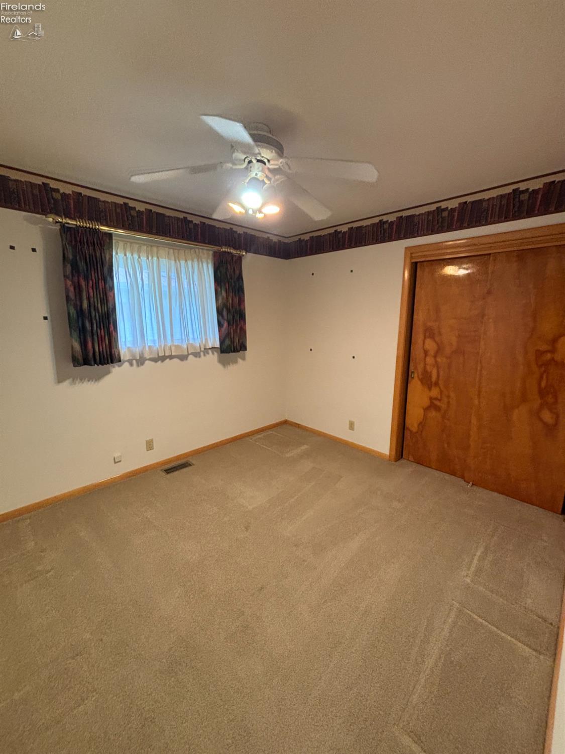 3421 E St Rt 103