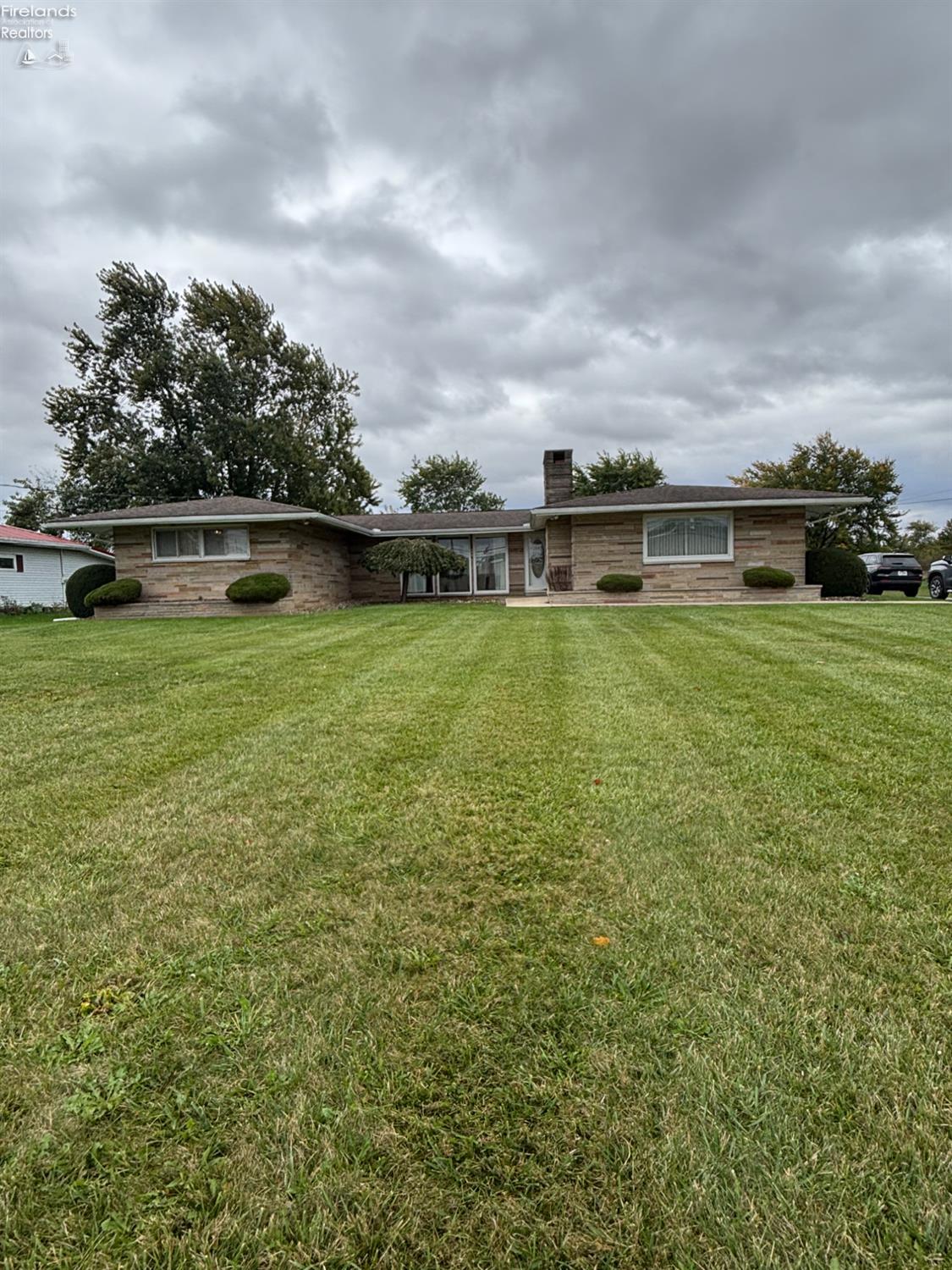 3421 E St Rt 103