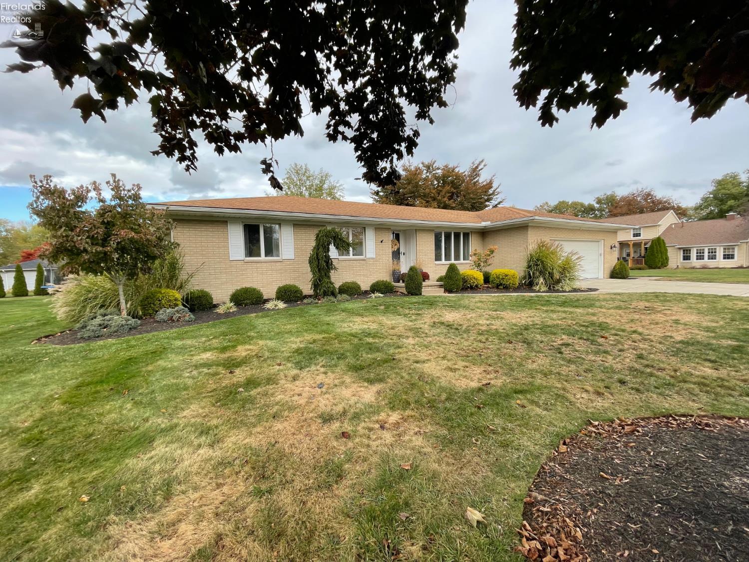 3117 Lawrence
