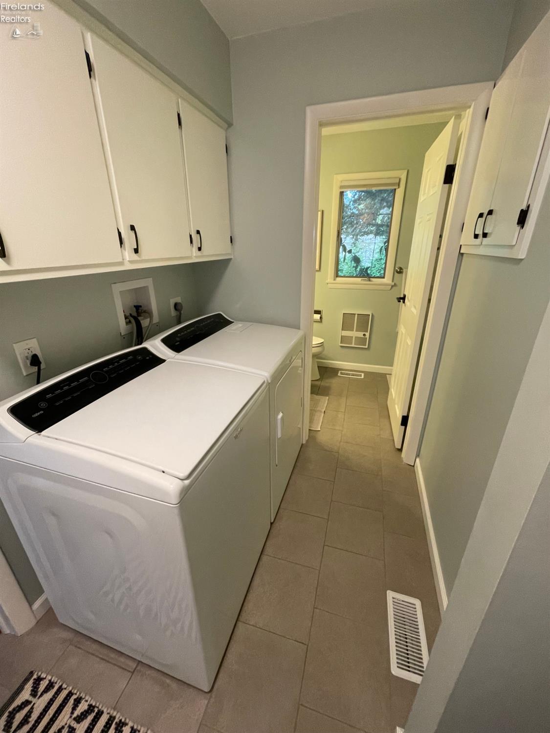 3117 Lawrence