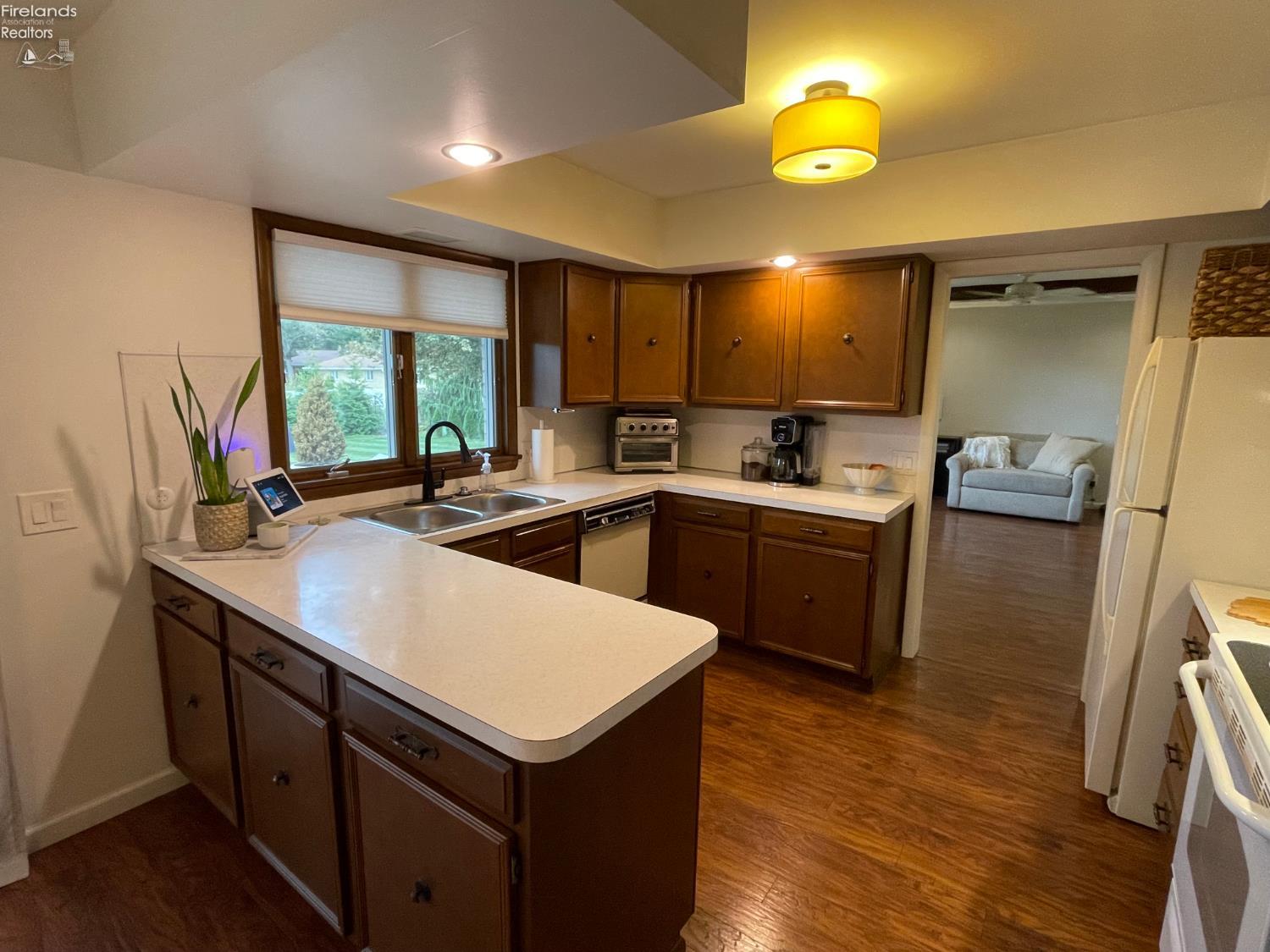 3117 Lawrence