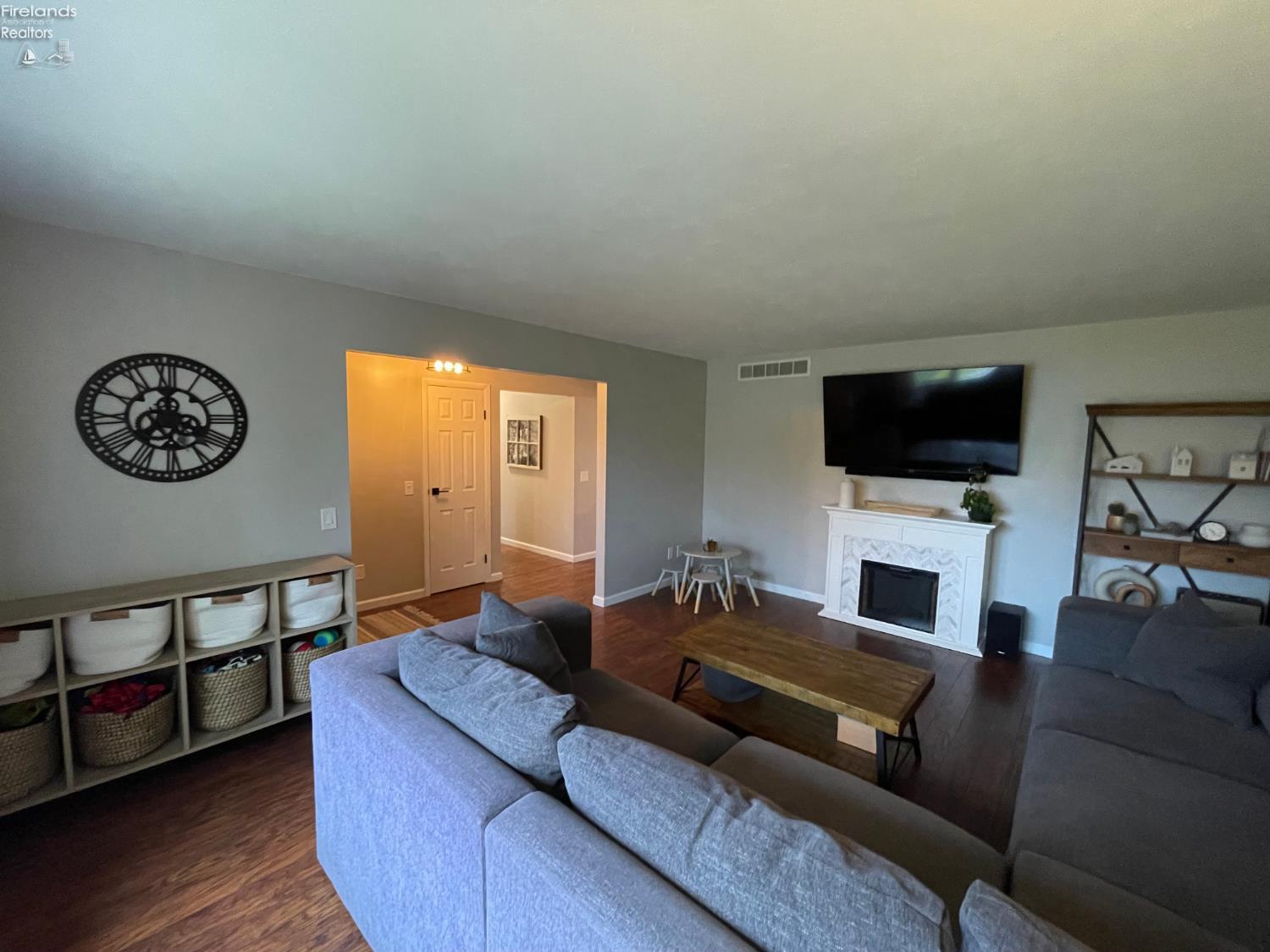 3117 Lawrence