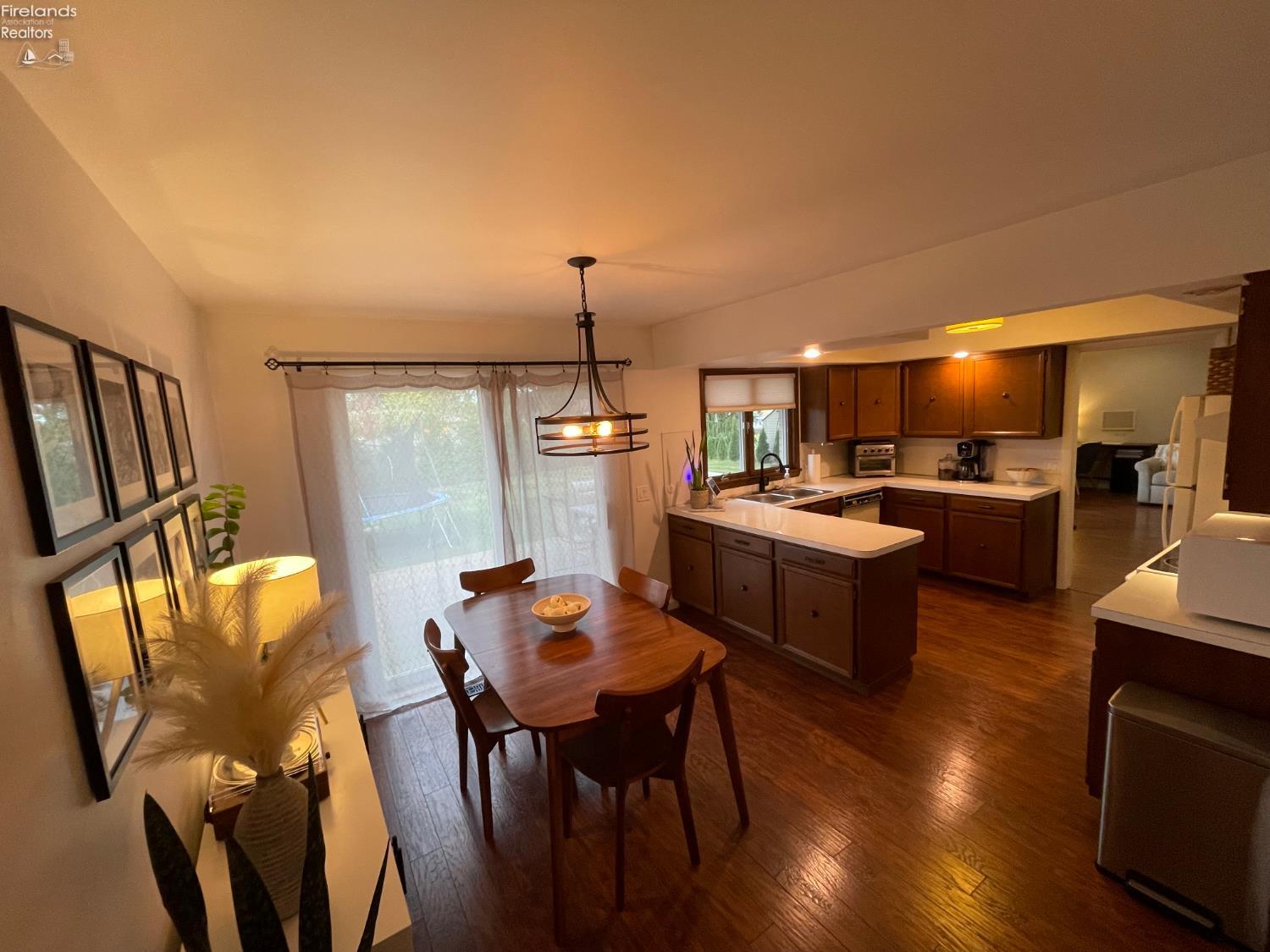 3117 Lawrence