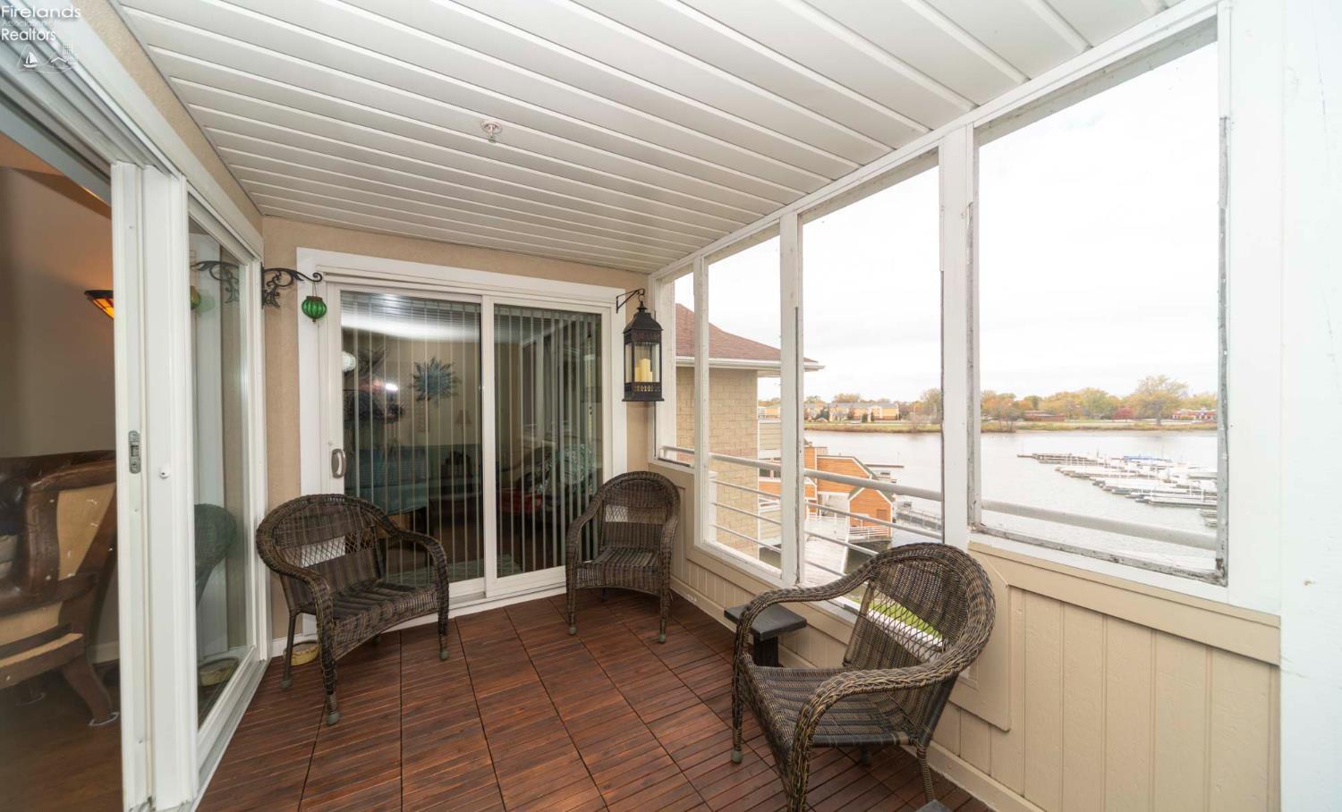 60 Marina Point