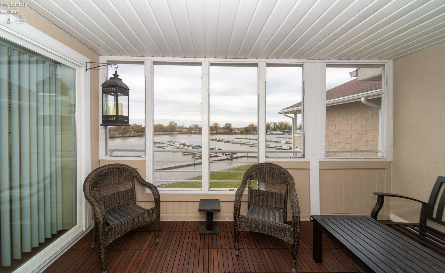 60 Marina Point