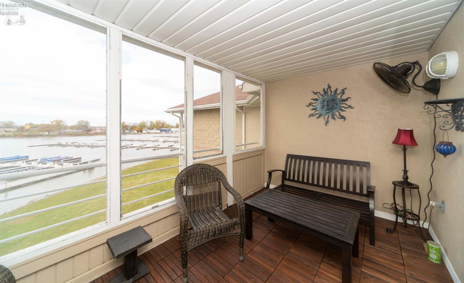 60 Marina Point