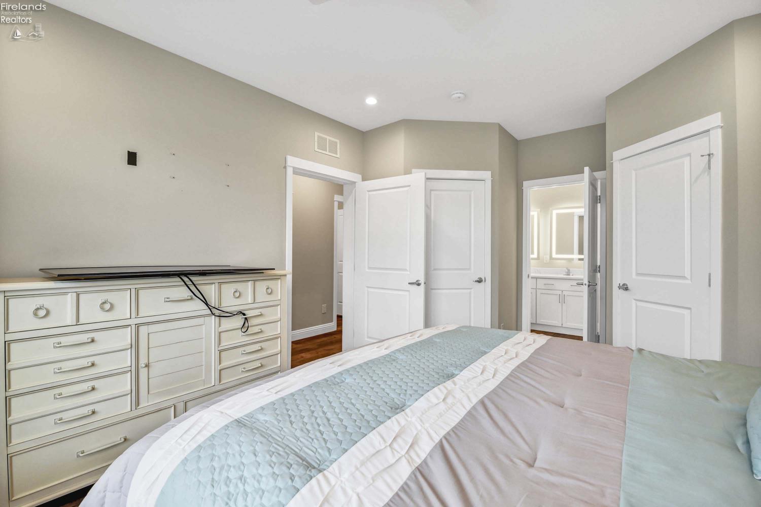 10850 E Bayshore Road Cardinal 112