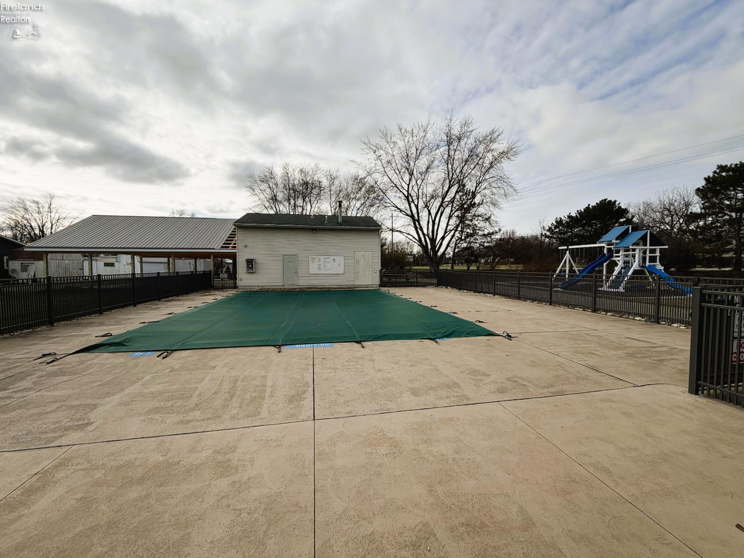 1859 NE Catawba Road 125