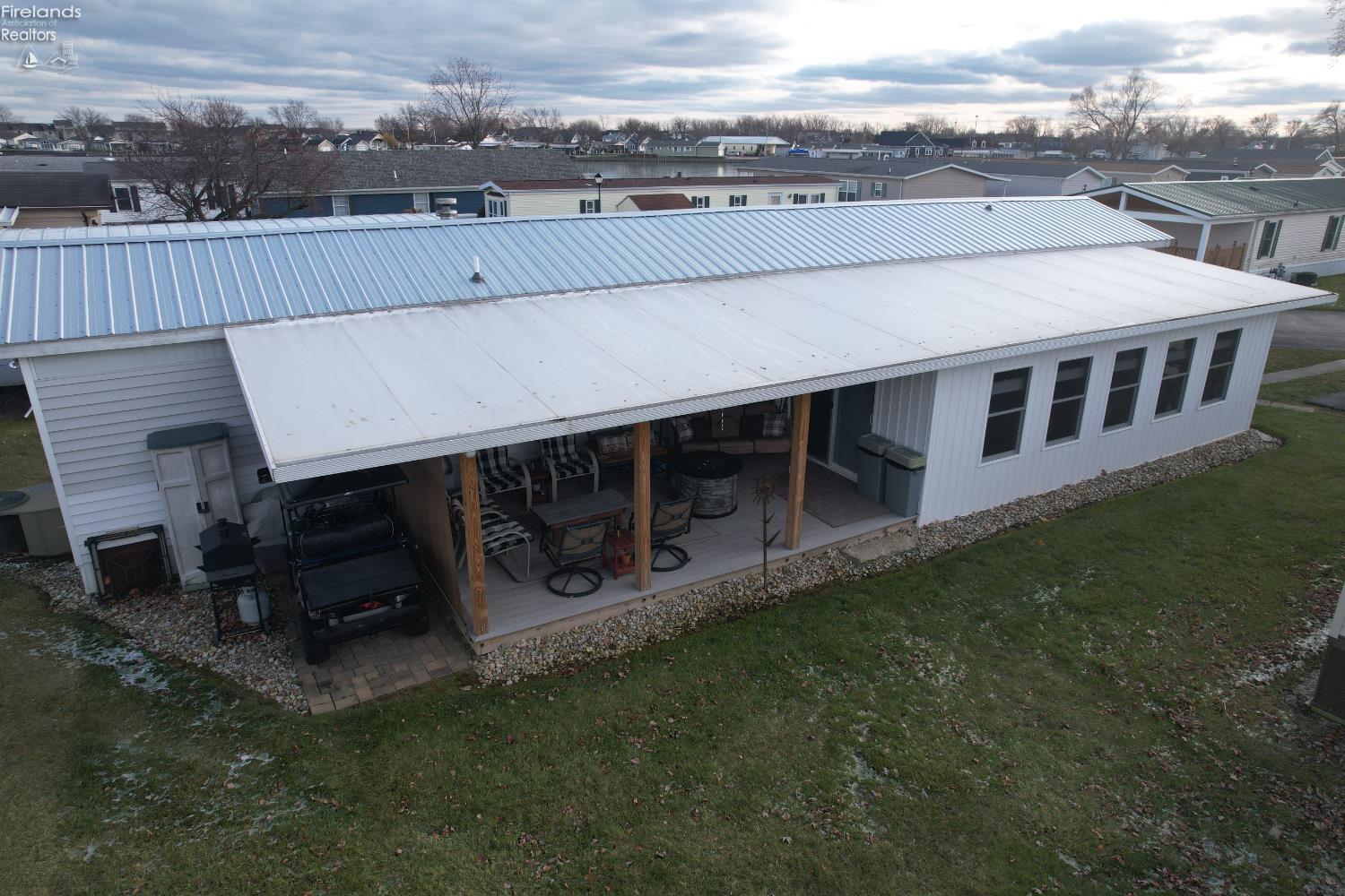 1859 NE Catawba Road 125