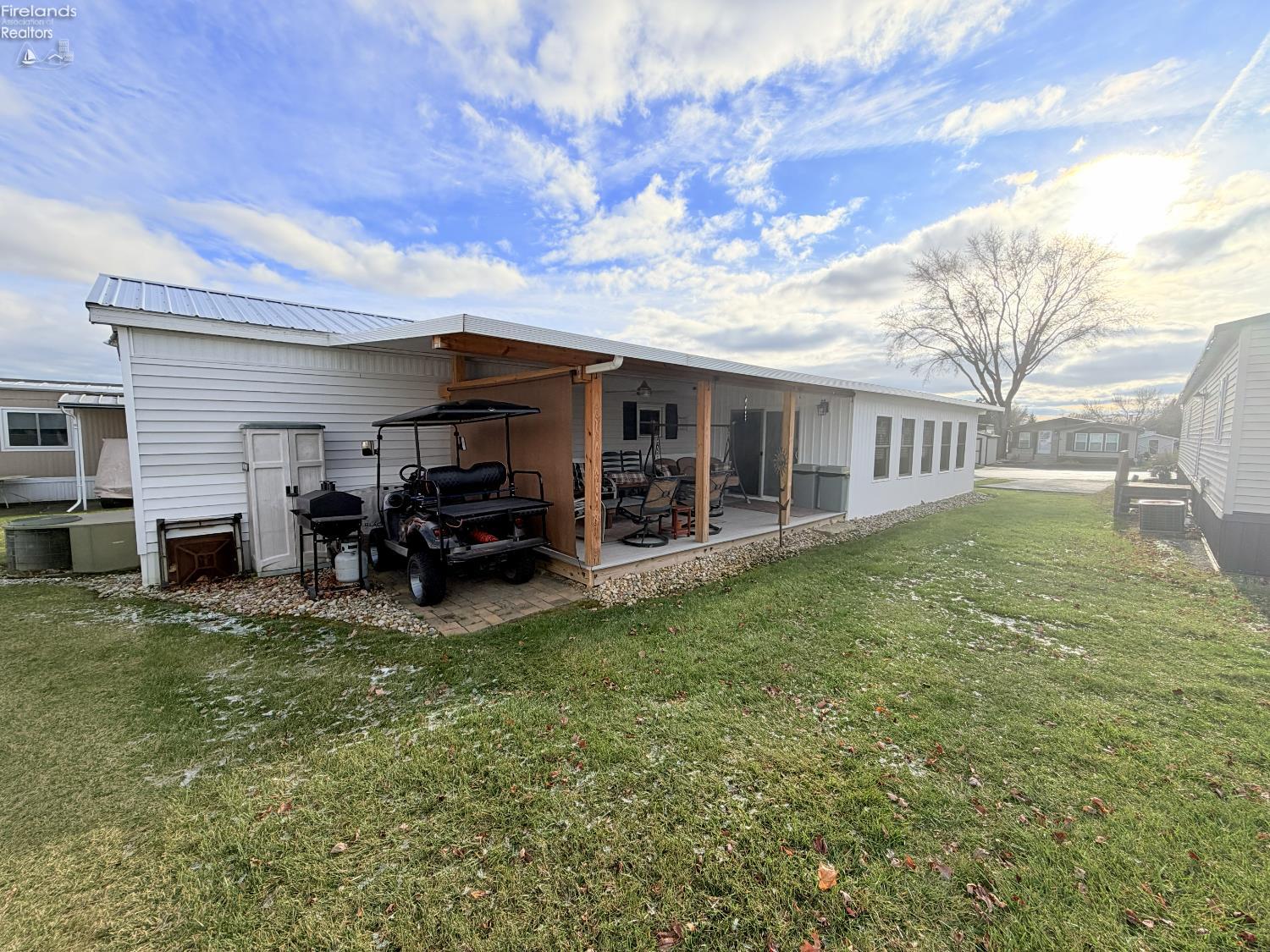 1859 NE Catawba Road 125