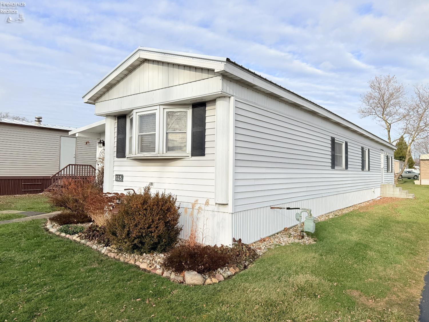 1859 NE Catawba Road 125