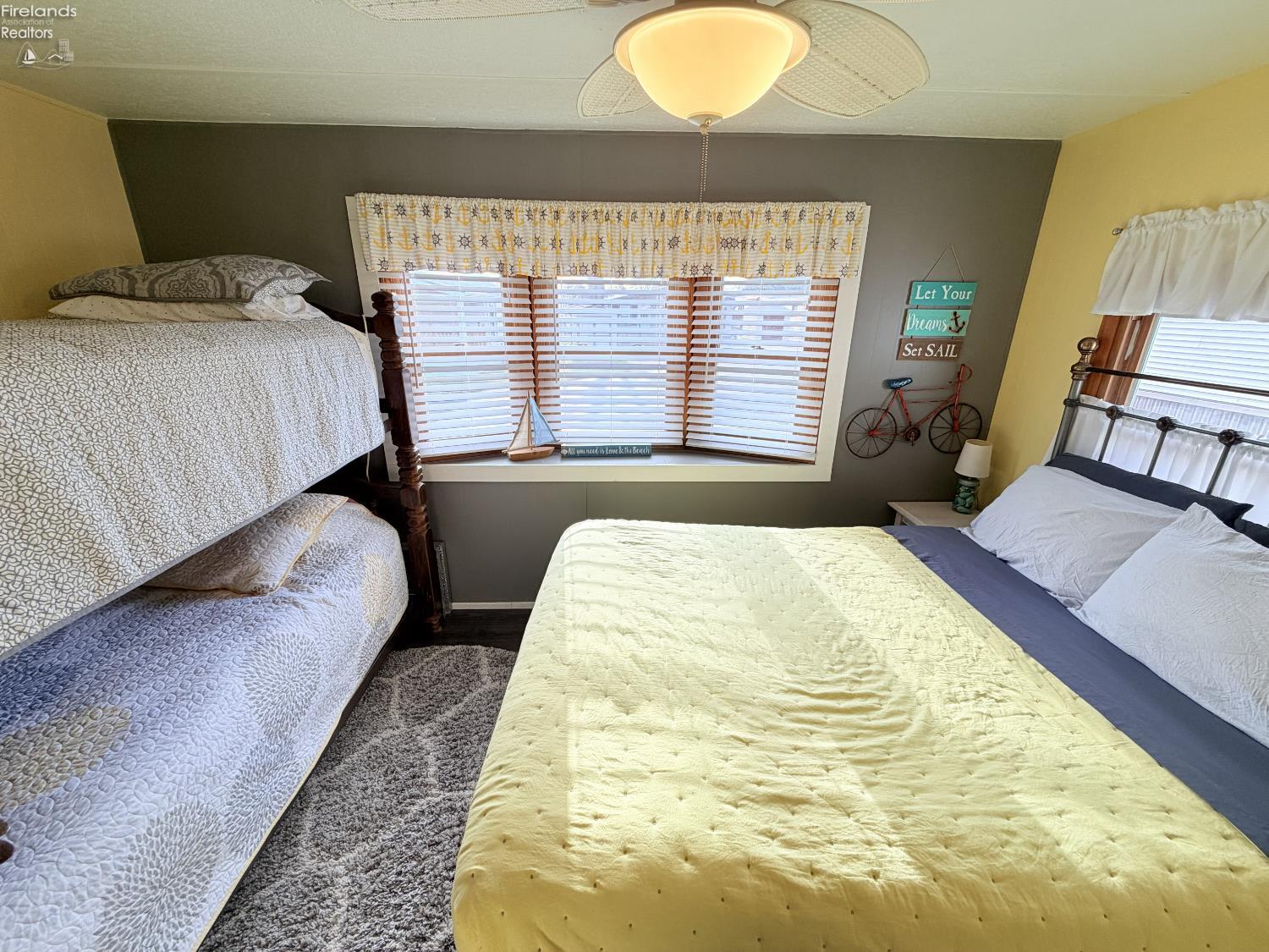 1859 NE Catawba Road 125