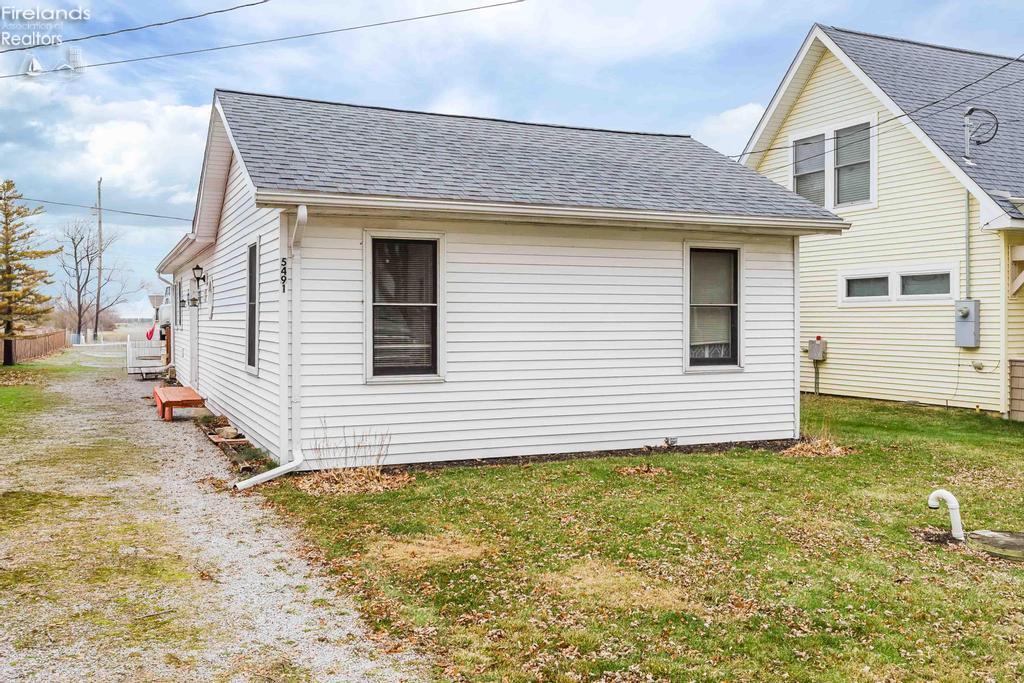 5491 E Center Lane