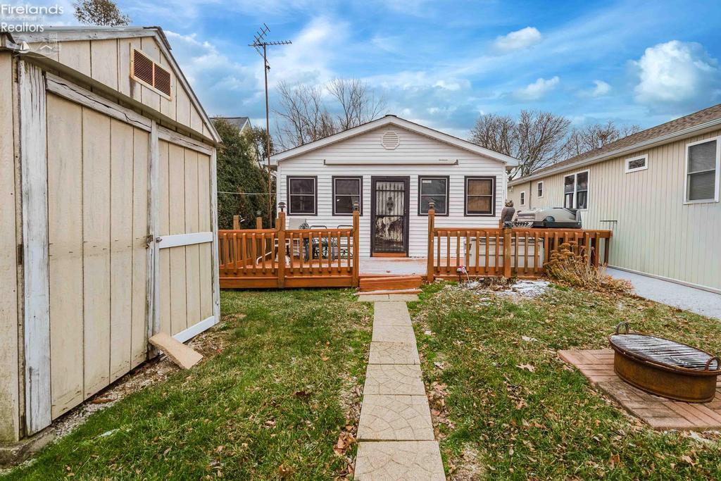 5491 E Center Lane