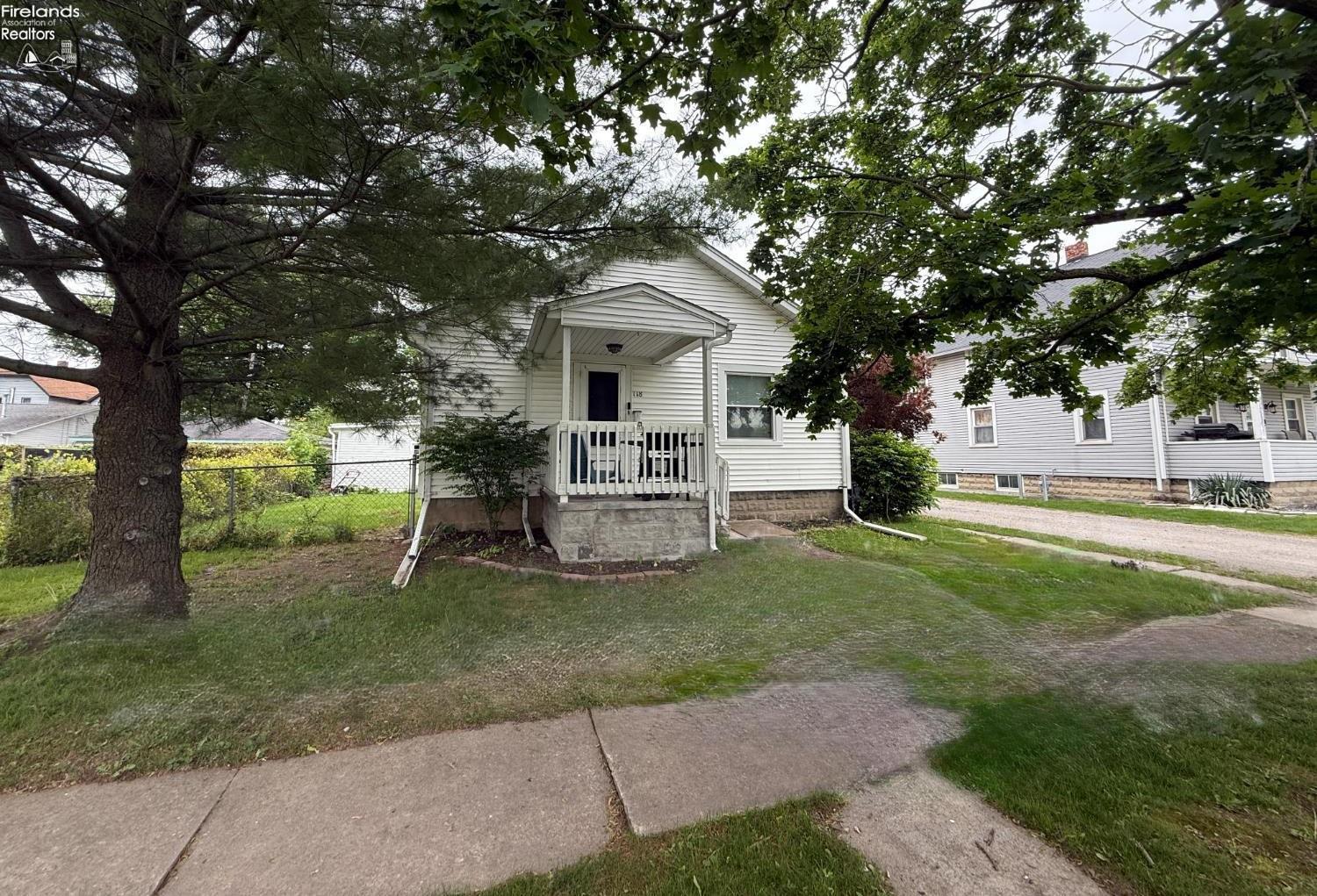 118 E 5th Street
