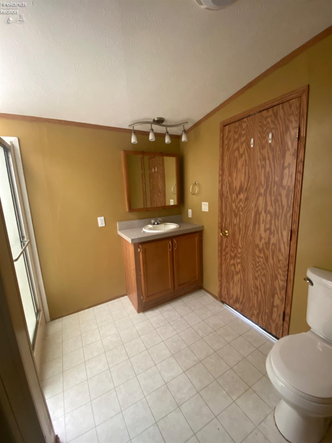 7604 Township Road 79
