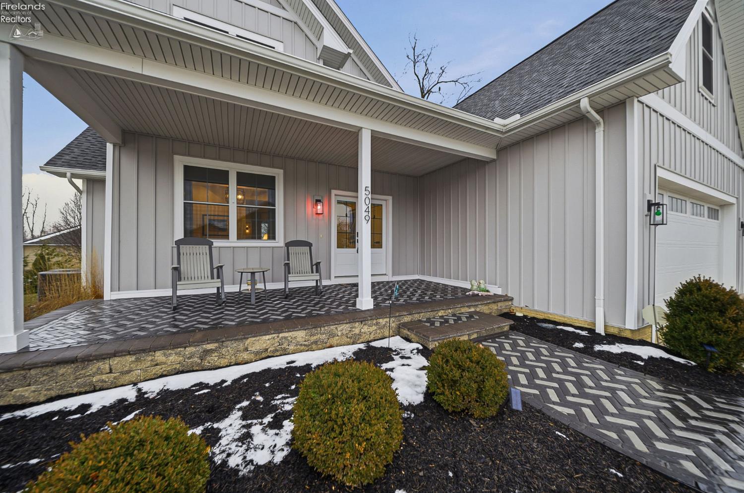 5049 E Blue Teal Drive