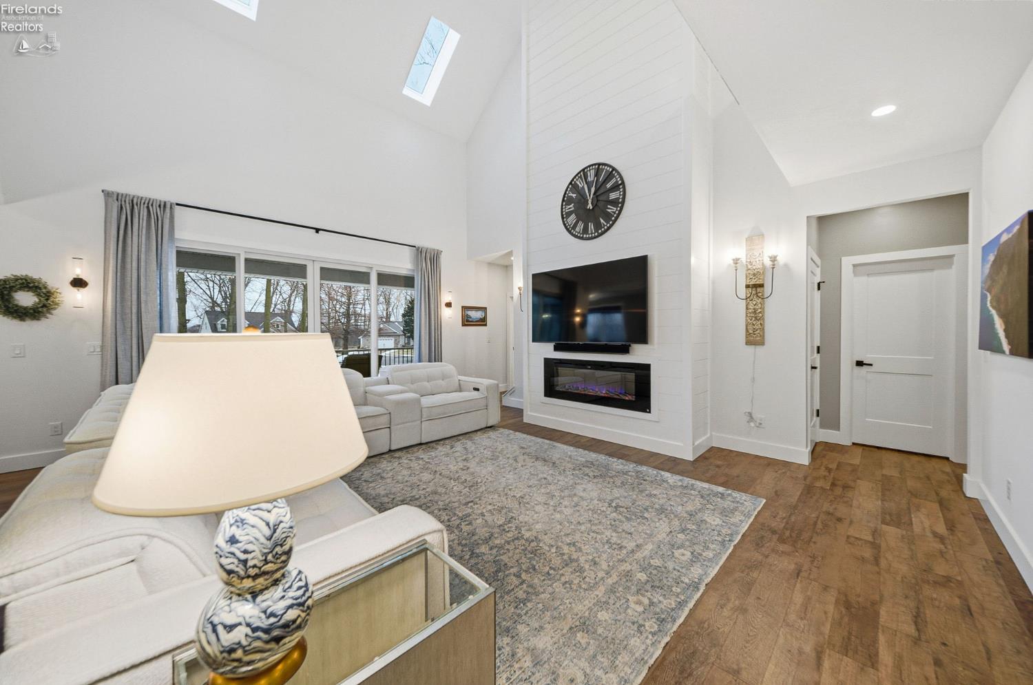 5049 E Blue Teal Drive