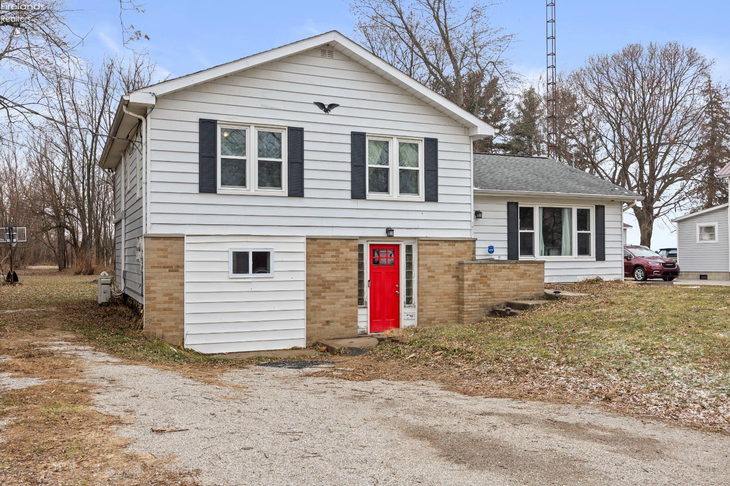 9807 Barrows Rd