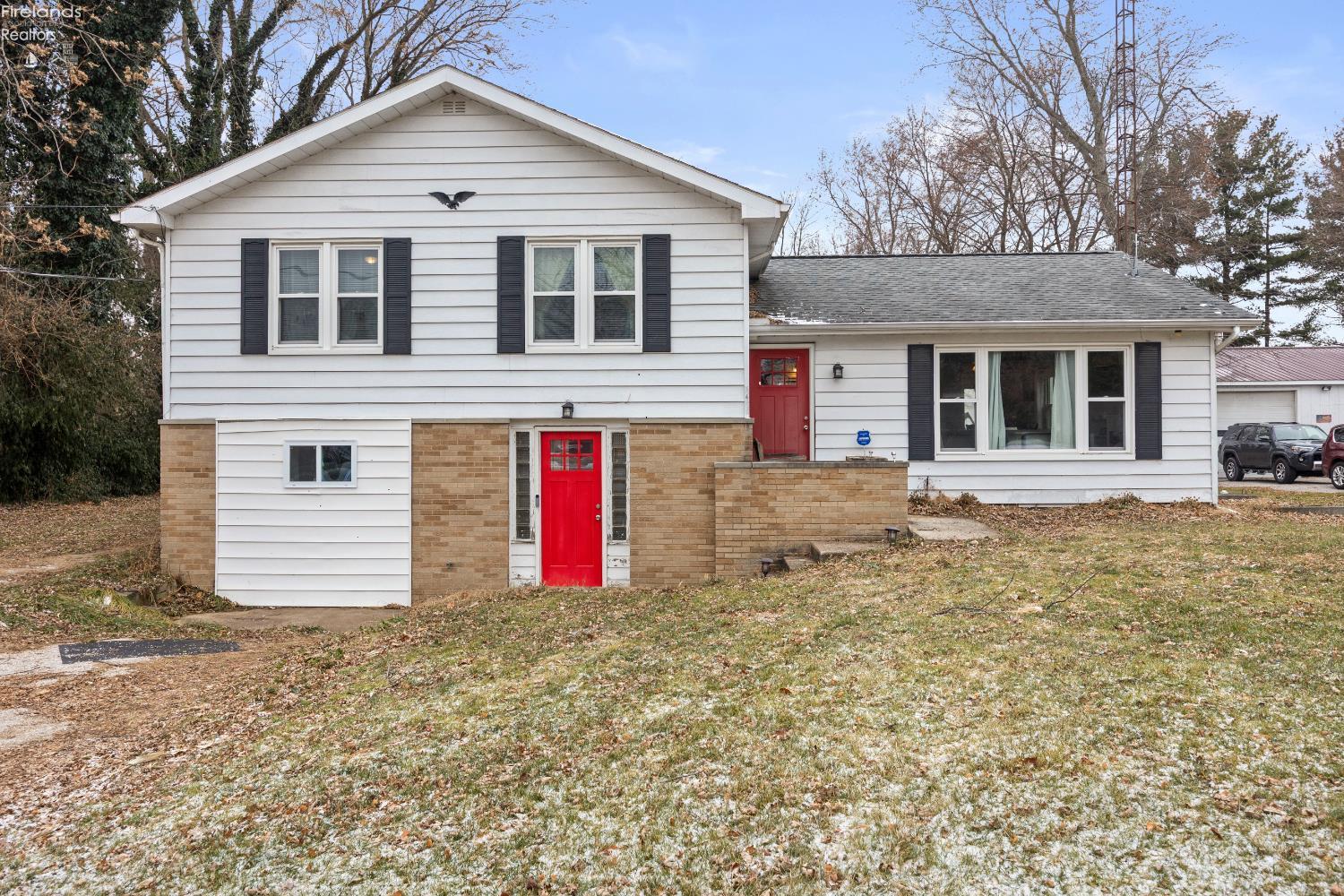 9807 Barrows Rd
