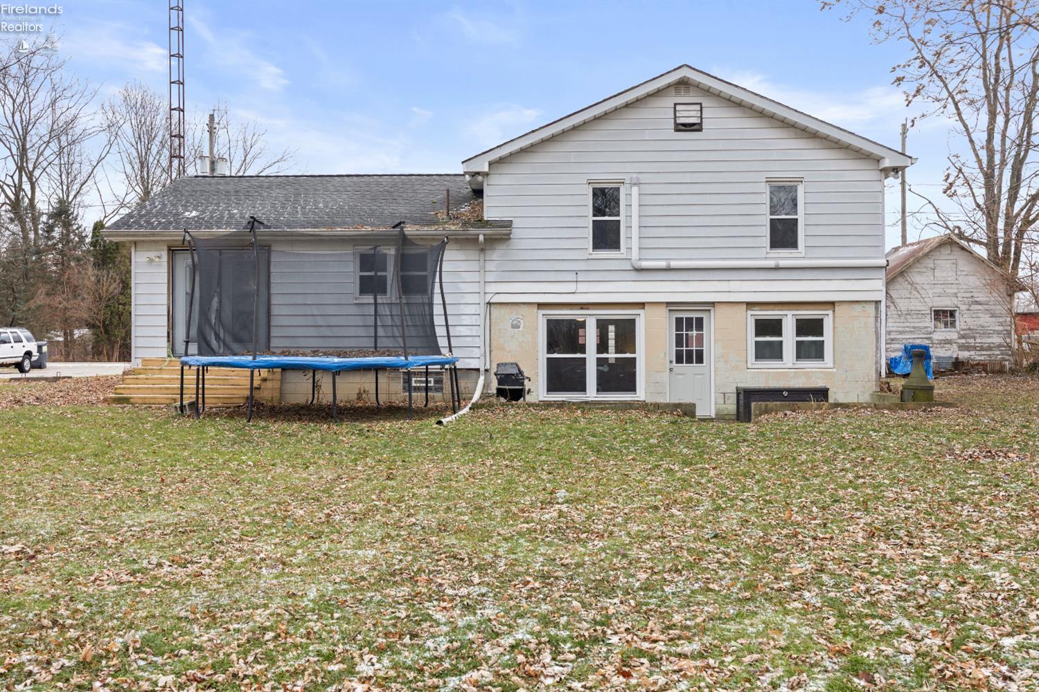 9807 Barrows Rd