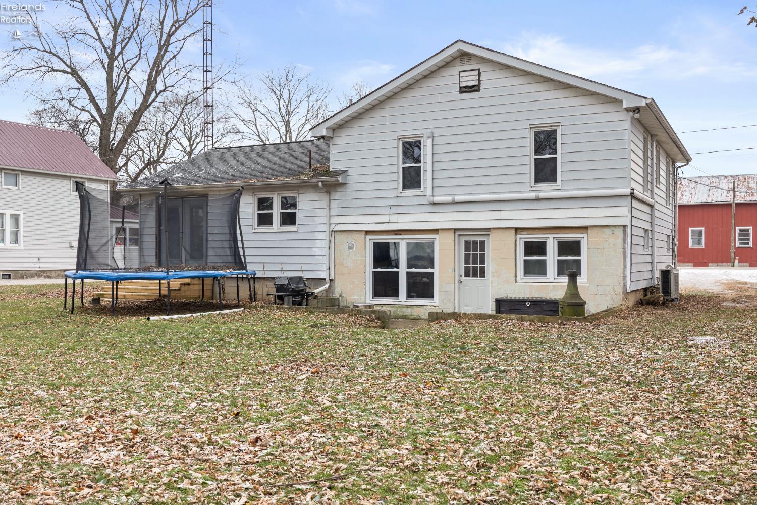 9807 Barrows Rd