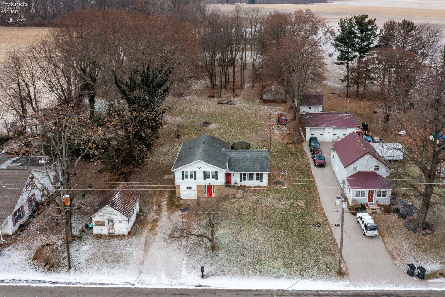 9807 Barrows Rd