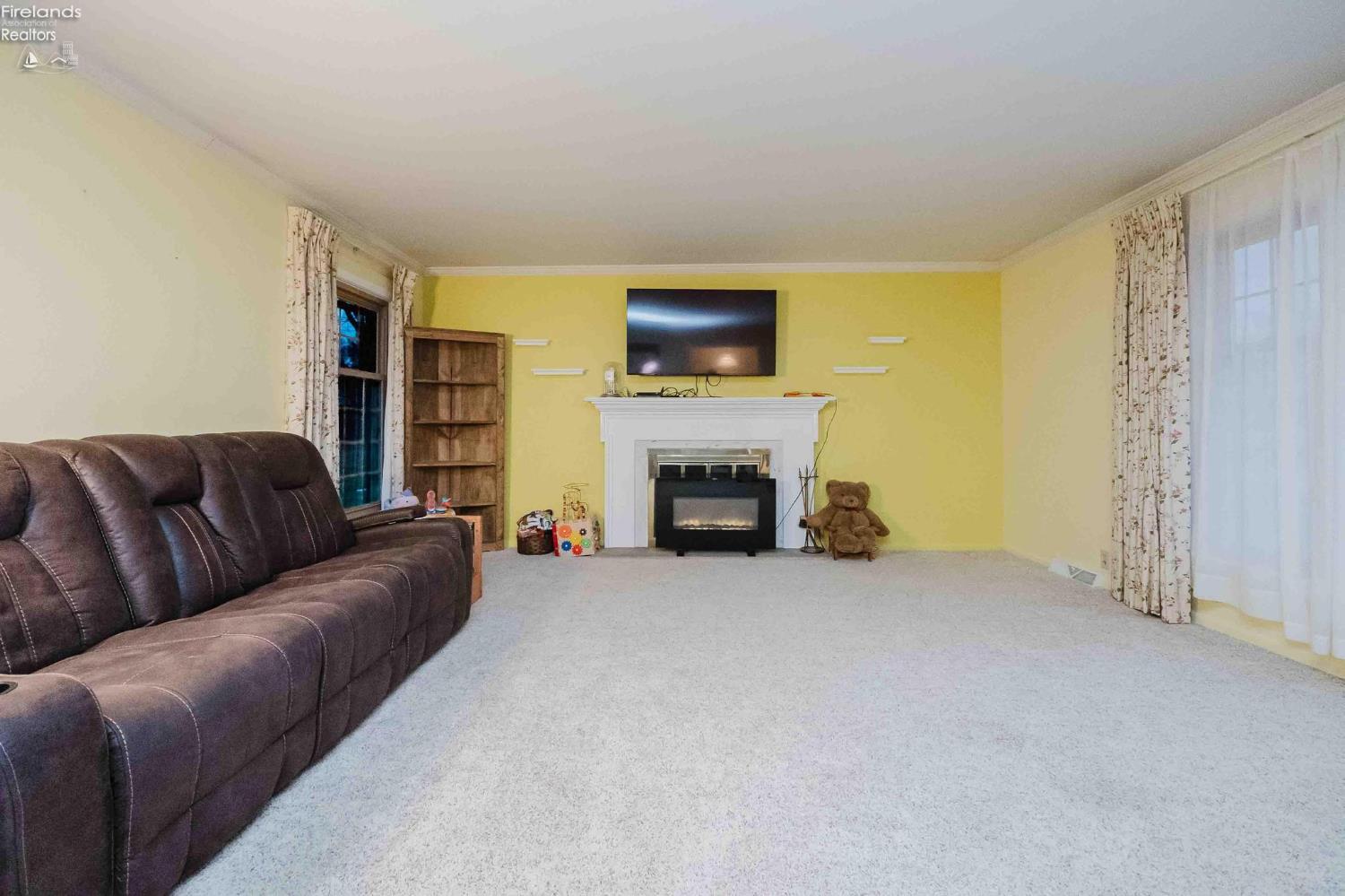 20 Pinecrest Drive
