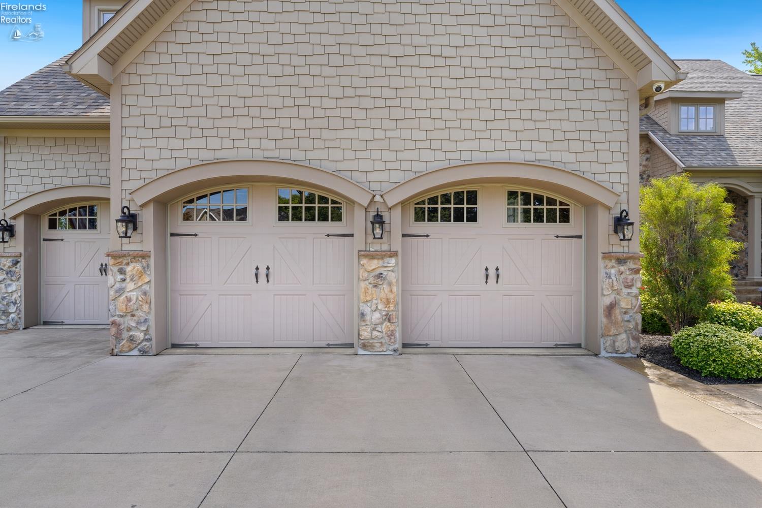 4712 Marsh View Drive