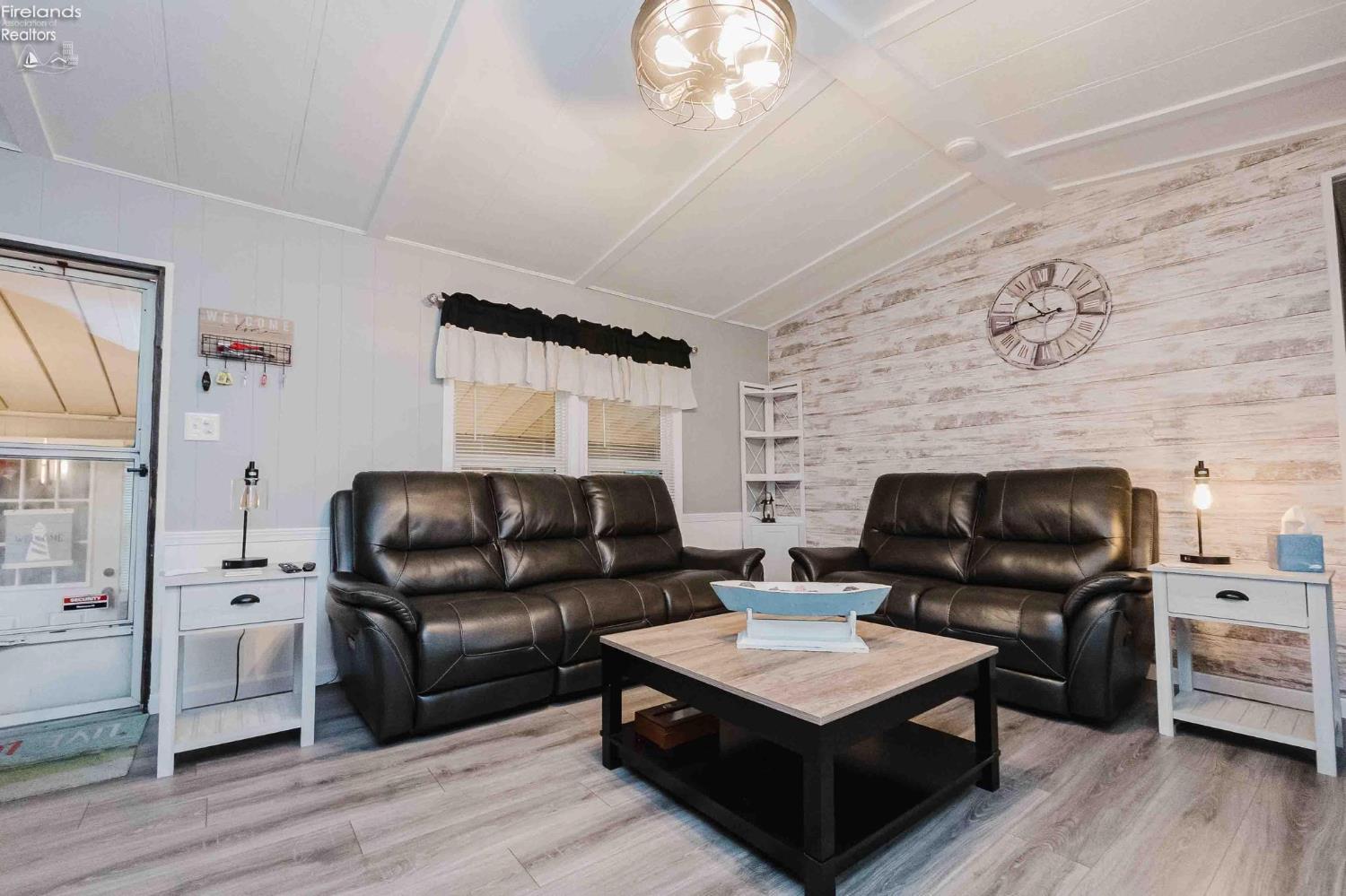 8175 E Northshore Boulevard 15