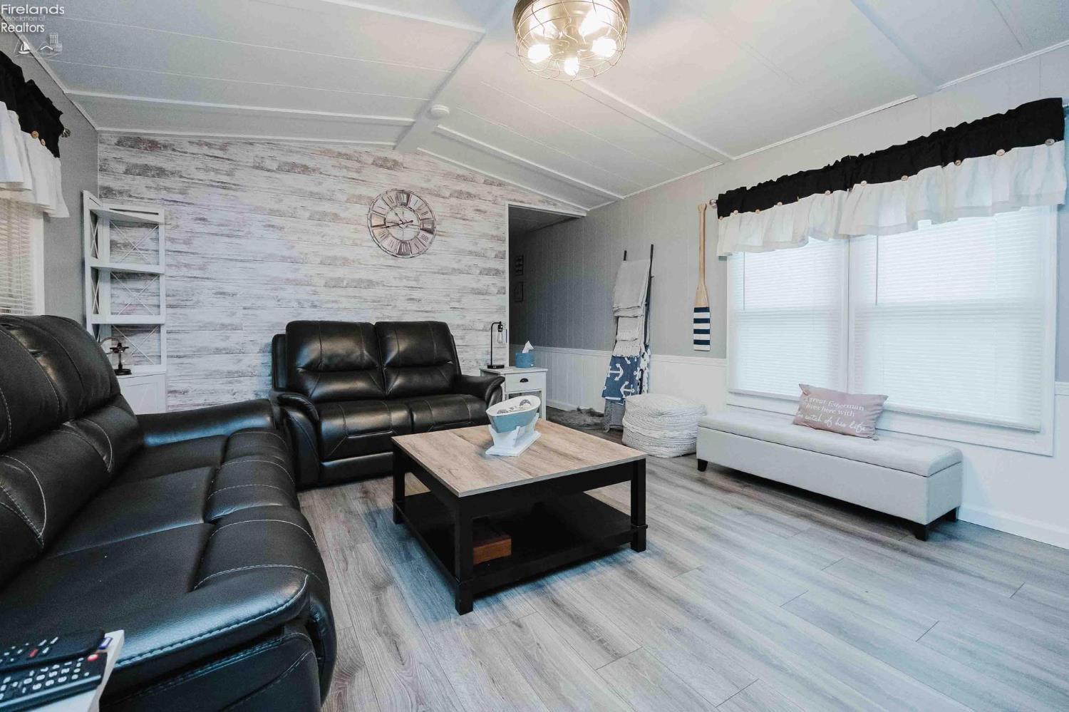 8175 E Northshore Boulevard 15