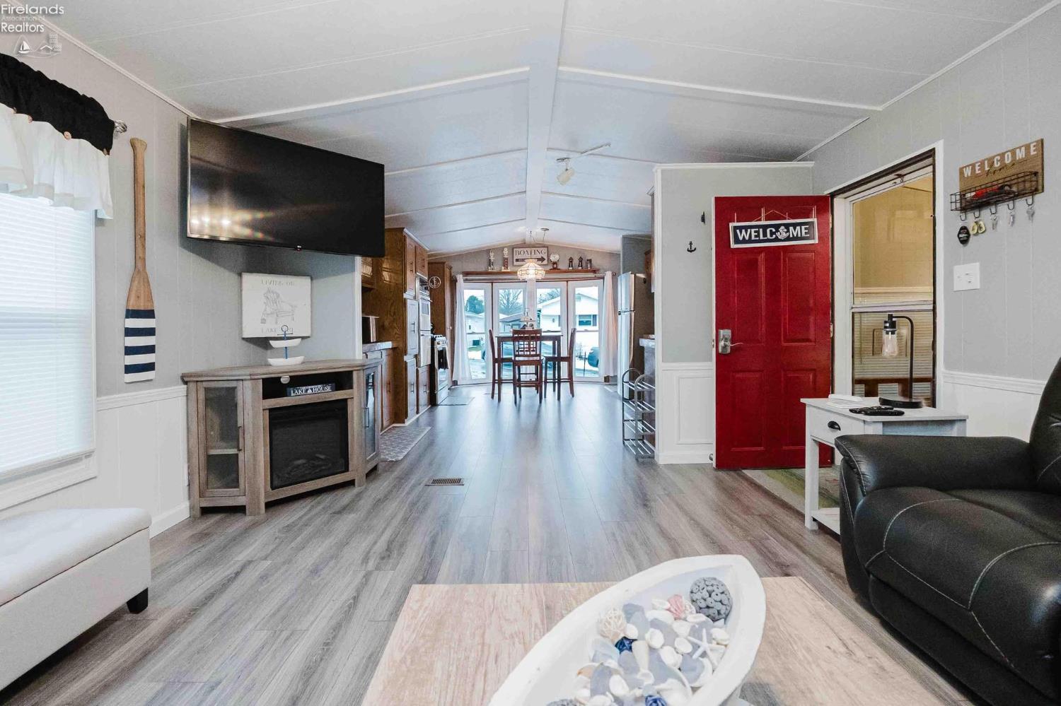 8175 E Northshore Boulevard 15