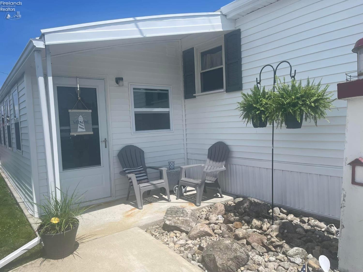 8175 E Northshore Boulevard 15