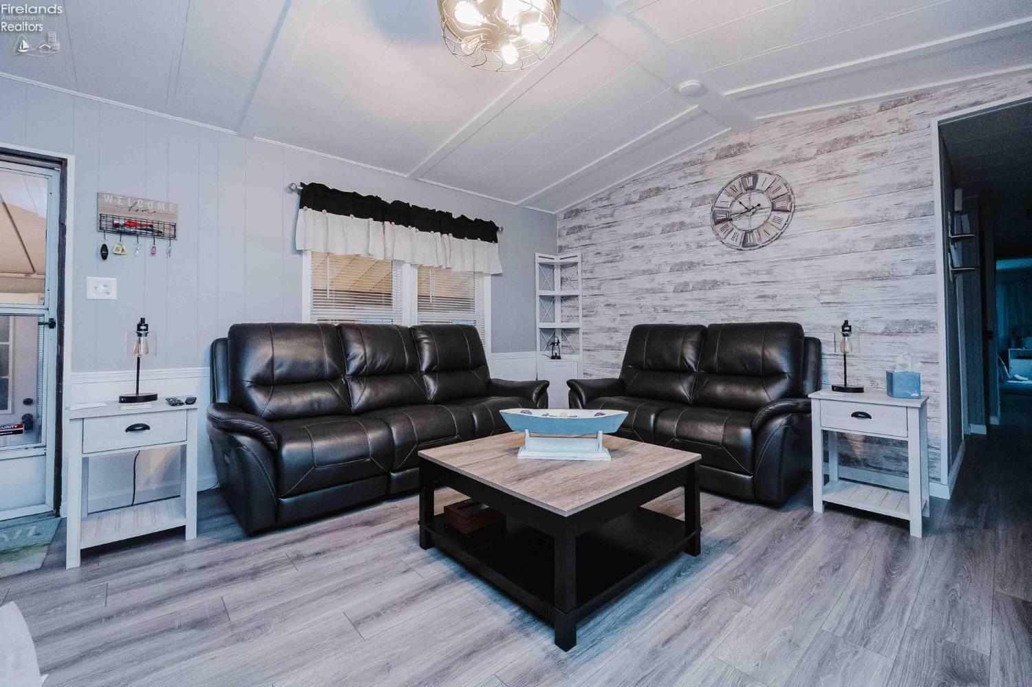 8175 E Northshore Boulevard 15