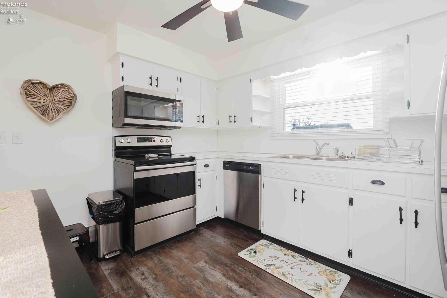 12235 W State Route 105
