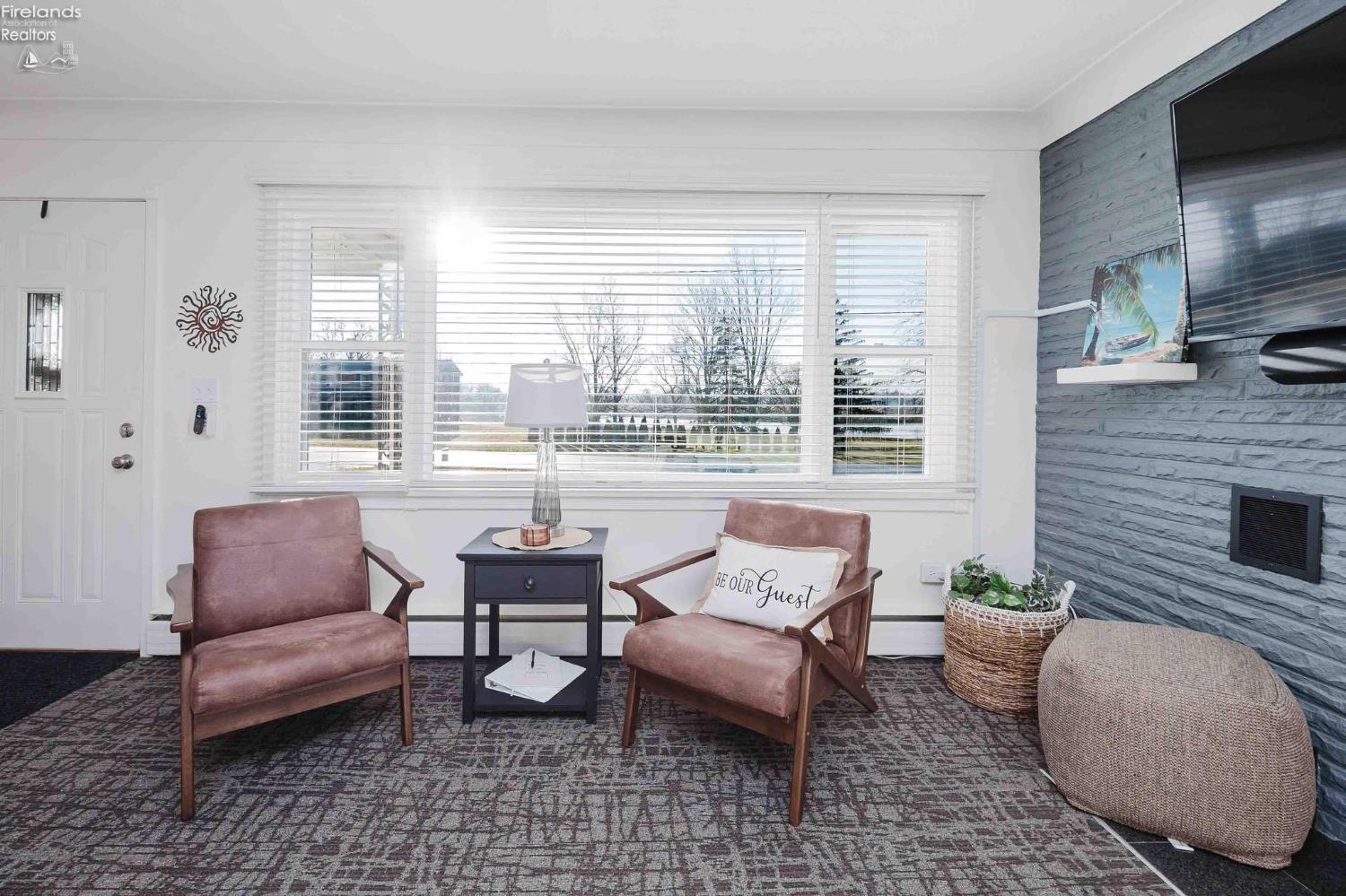 12235 W State Route 105