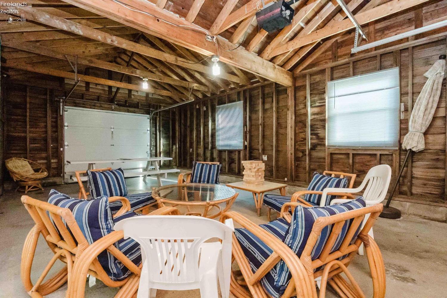 12235 W State Route 105