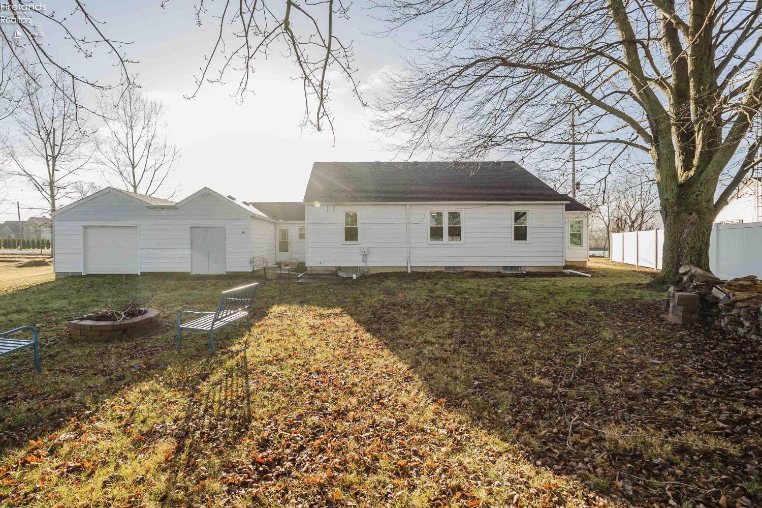 12235 W State Route 105