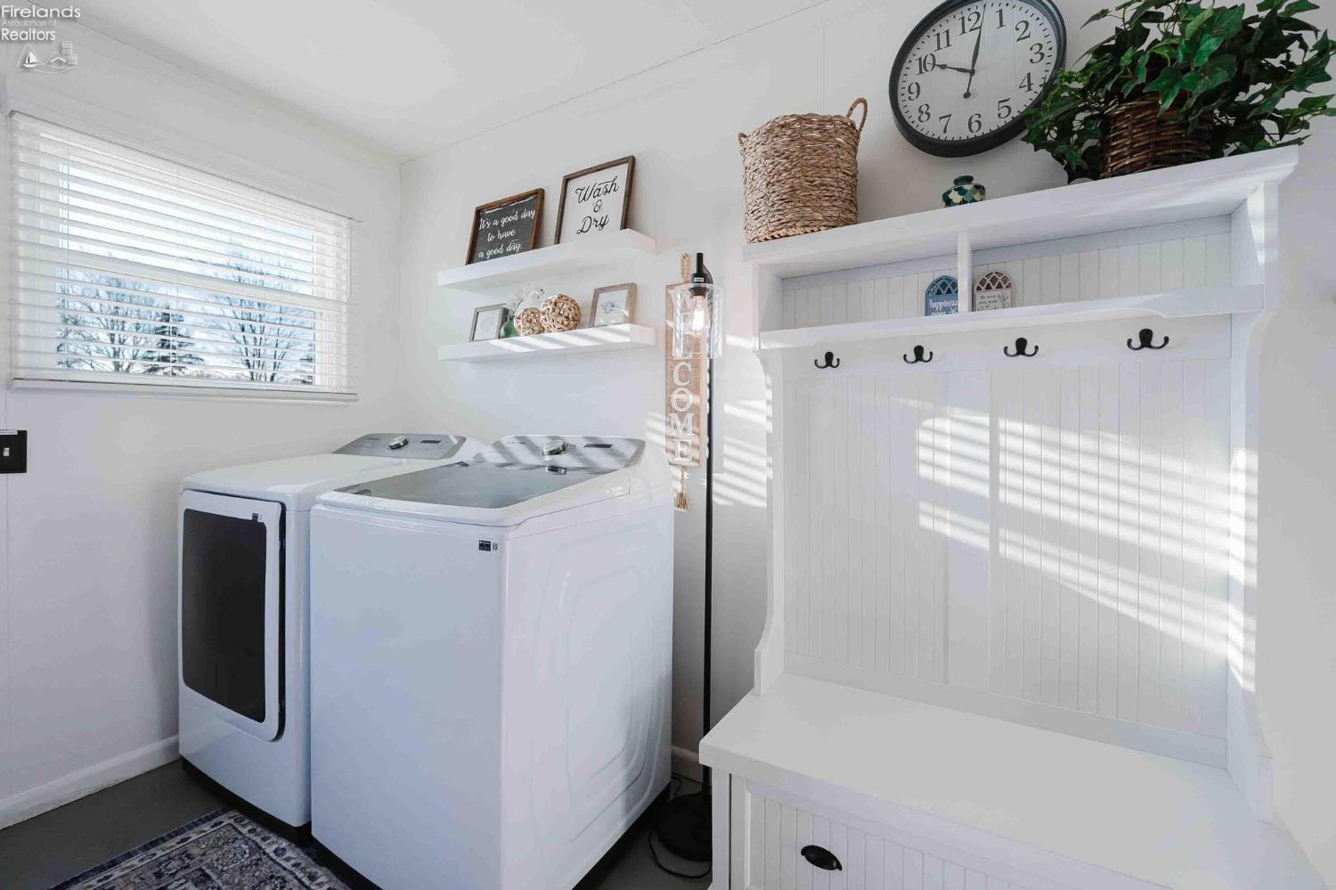 12235 W State Route 105