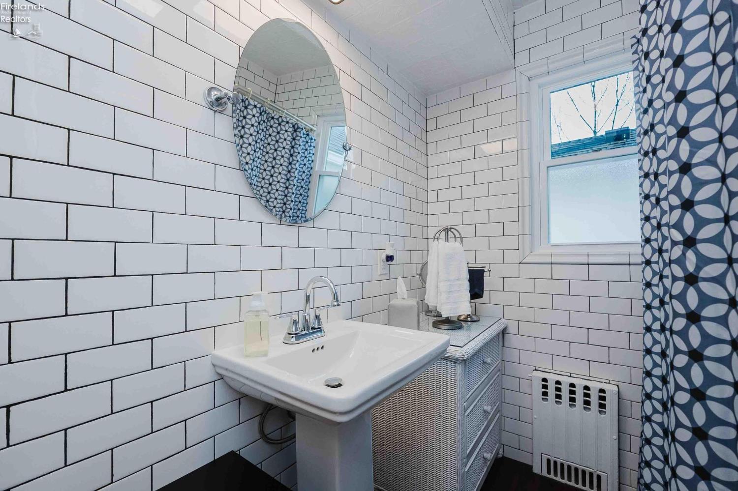 12235 W State Route 105