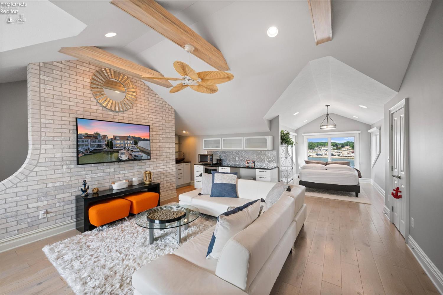 2822 N Noreaster Cove Drive