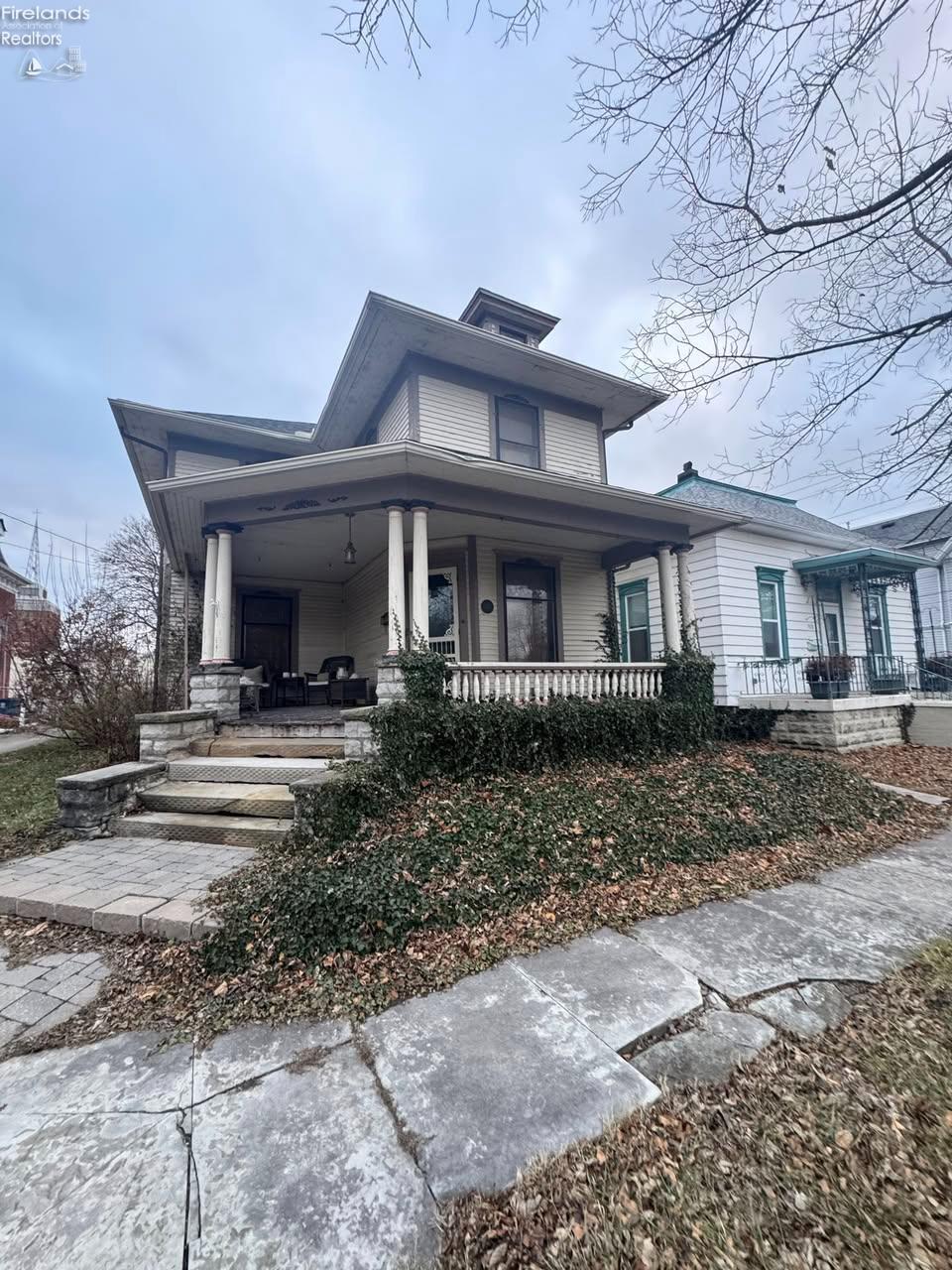 122 Washington Street