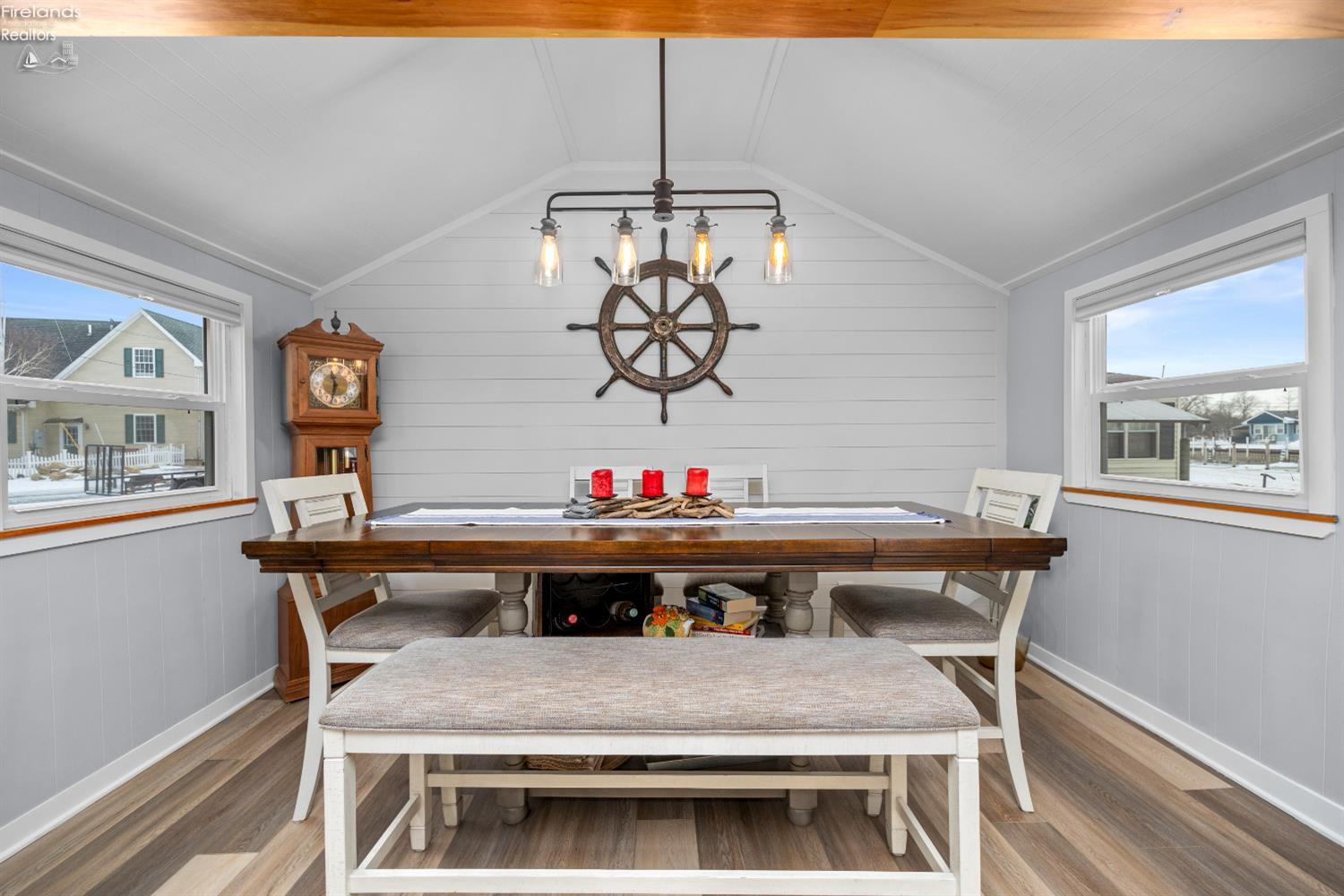 1560 N Starboard Avenue