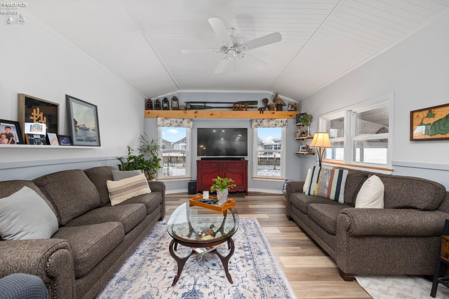 1560 N Starboard Avenue